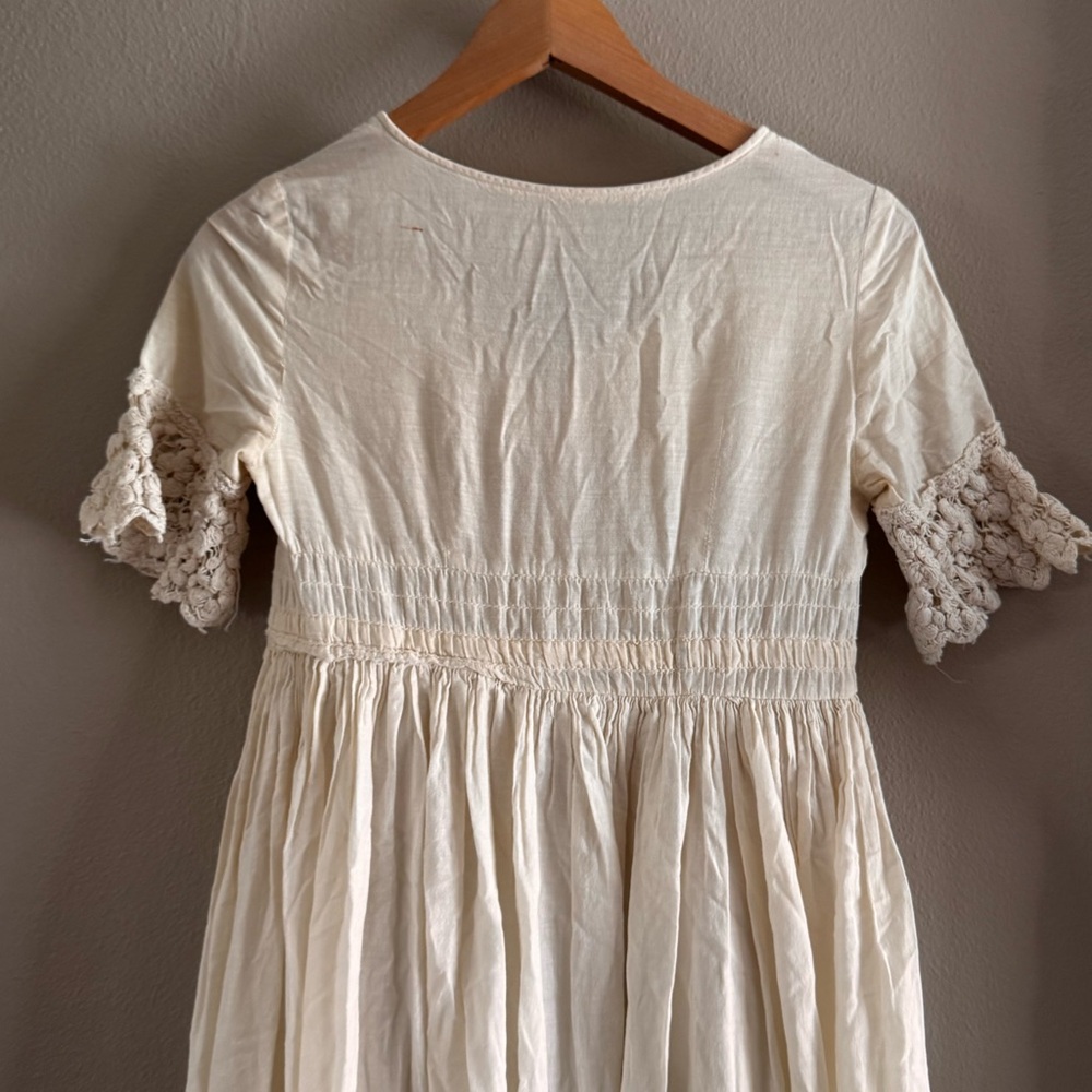 BEVERLY PAIGE Vintage Ruffle Maxi Dress - Picture 6 of 11